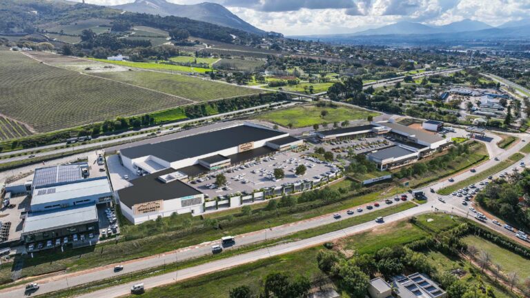 Winelands Square: The Destination of Paarl